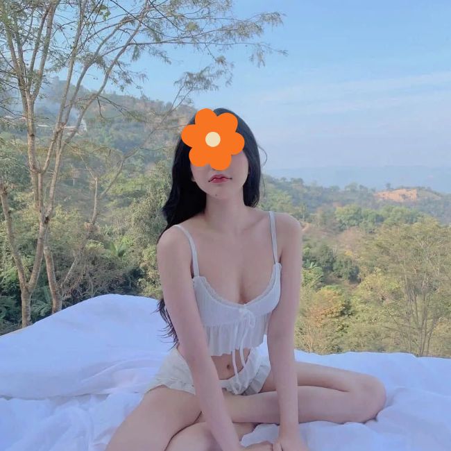 Hồng Nhung - Gái làm tiền Phú Khương vú bự làm tình bao nhiệt