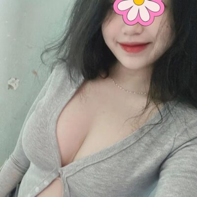 Thùy Ngân - Gái gọi văn phòng Hồng Dân trẻ trung bướm đẹp
