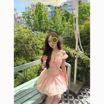 Uyên Thư - Ngọc nữ Long Đức ngọt ngào, duyên dáng